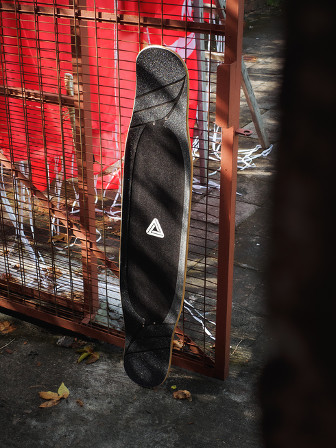 Nothing But Free - Freestyle Deck(Black) 43.5"